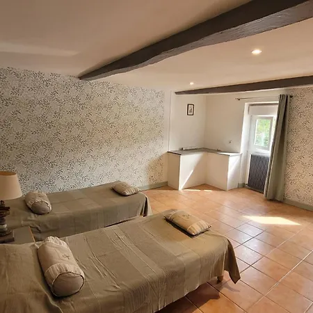 Maison De Caractere Entierement Renovee A Calme, Jardin Et Parking *